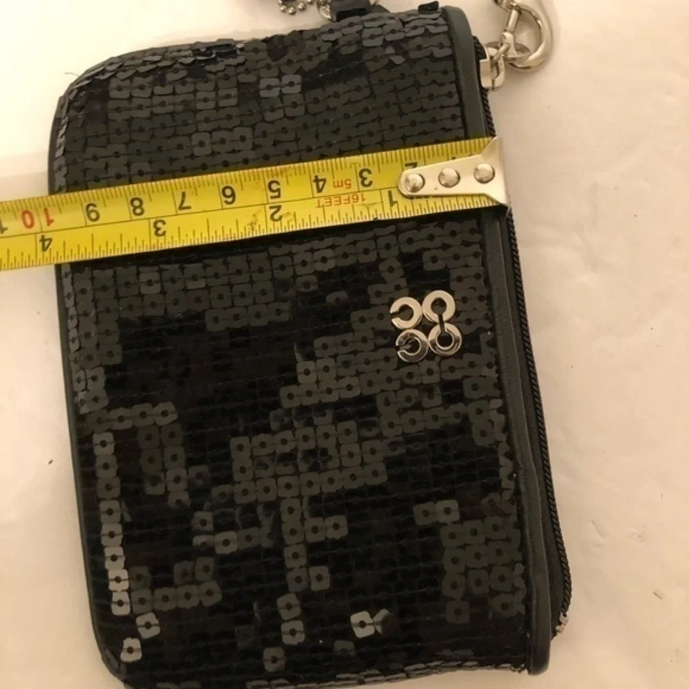 👛 COACH 👛 black sequined evening wristlet
